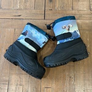 Molo driven arctic landscape snow boots